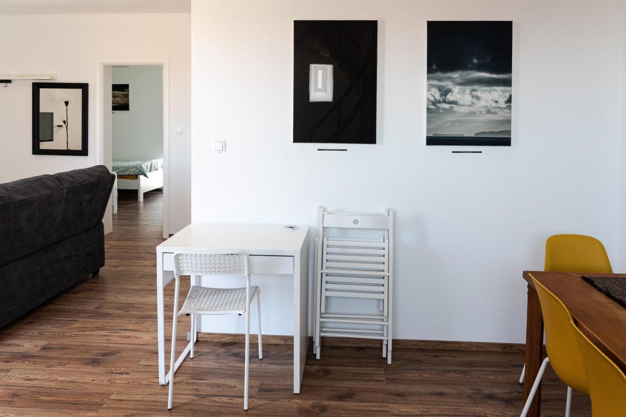 Station 22 - Brand New Apartment With A Terrace And Private Parking فير المظهر الخارجي الصورة